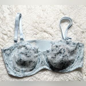 Victoria's Secret 32C Light Blue Lace Strapless Bra - Multiple Ways To Wear